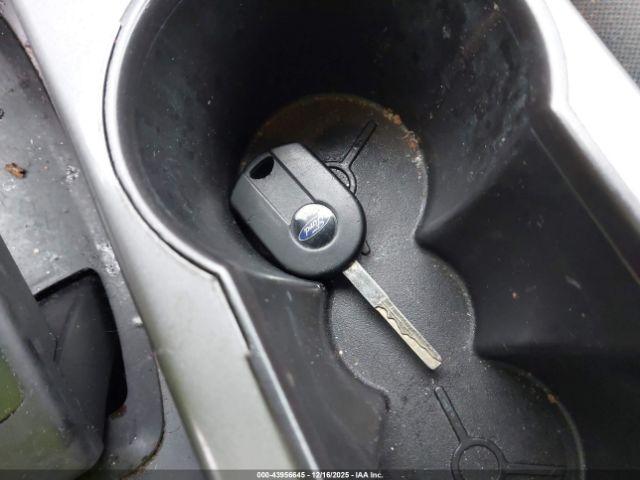 Ford Escape Se Image 8