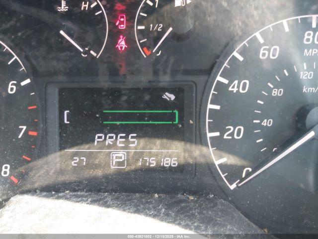 Nissan Sentra S Image 8