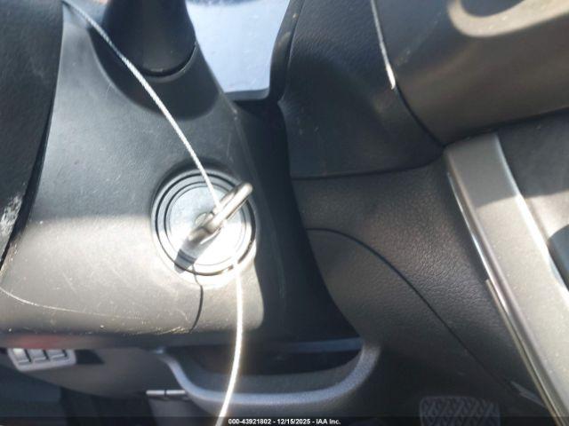 Nissan Sentra S Image 2