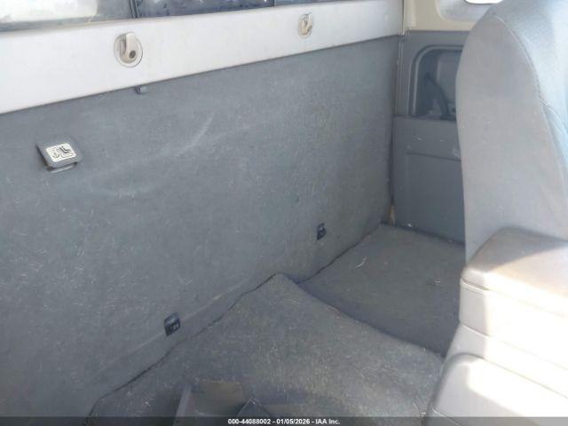 Nissan Frontier Xe-v6 Image 8