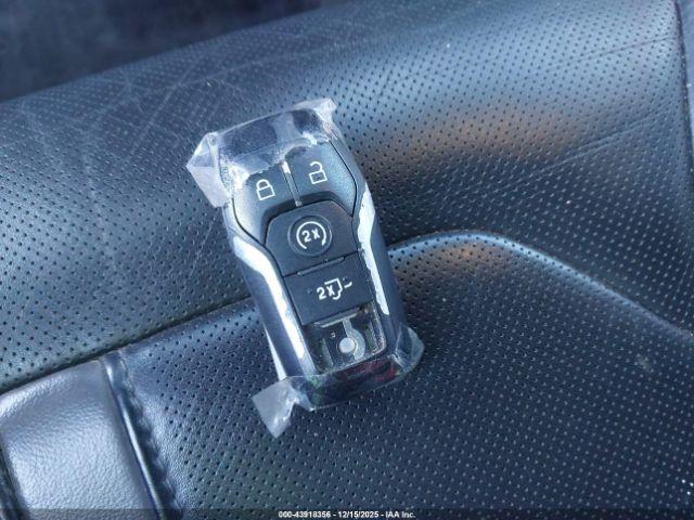 Ford F-150 Platinum Image 15