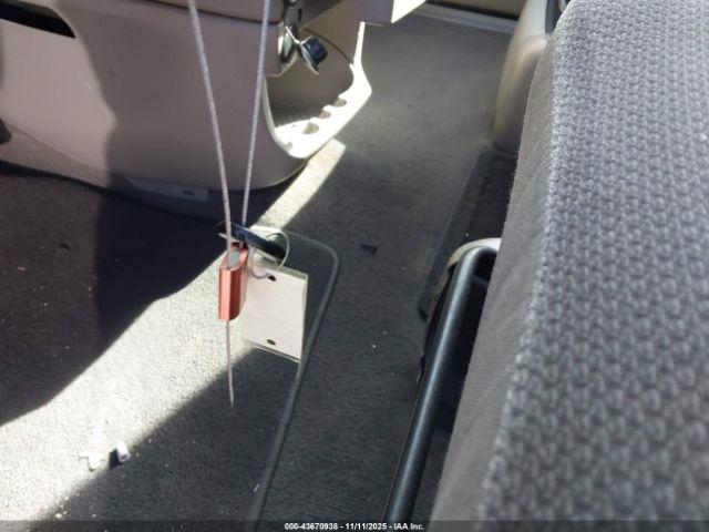 Dodge Caravan Se Image 9