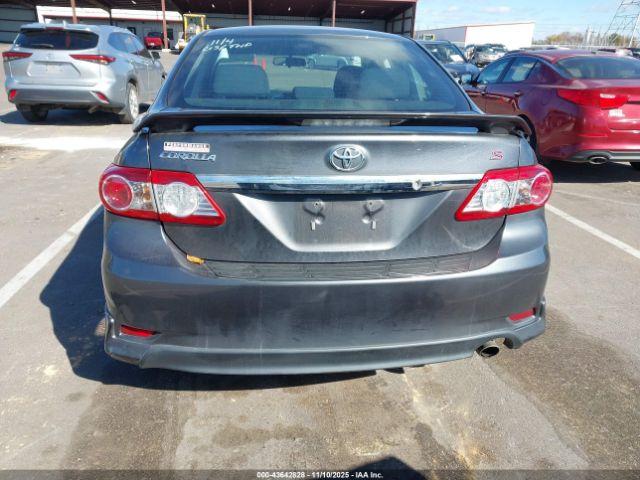 Toyota Corolla S Image 16