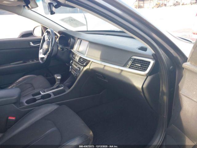 Kia Optima S Image 15