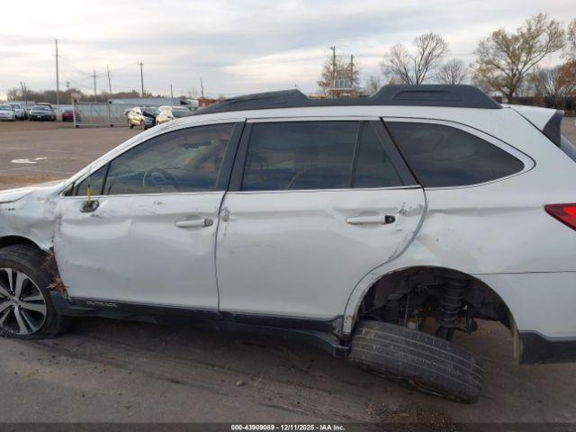 Subaru Outback 2.5i Premium Image 3