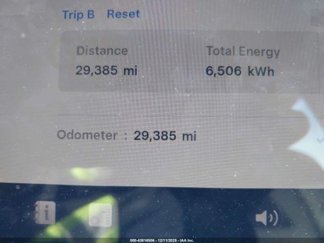 Tesla Model 3 Rear-wheel Drive Image 9