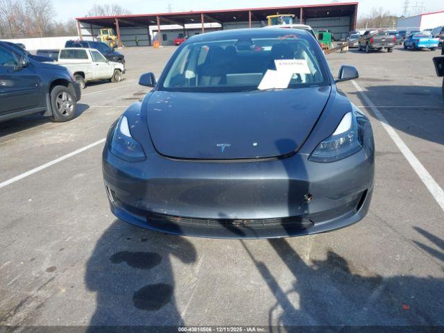 Tesla Model 3 Rear-wheel Drive Image 6