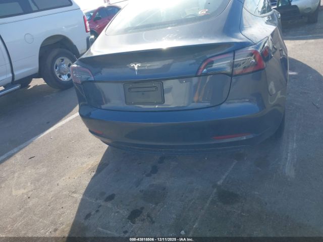 Tesla Model 3 Rear-wheel Drive Image 17