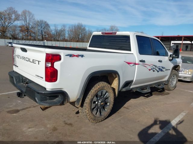 Chevrolet Silverado 2500 4wd  Standard Bed Custom Image 9