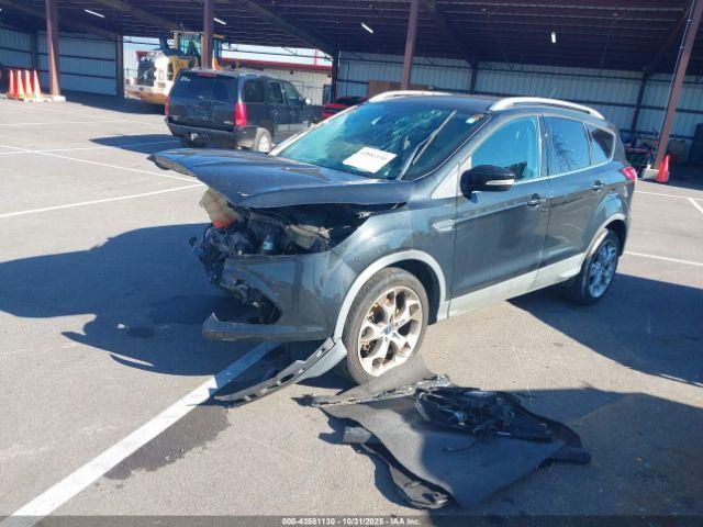 Ford Escape Titanium Image 2