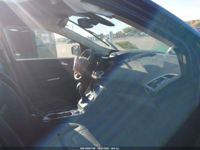 Ford Escape Titanium Image 8