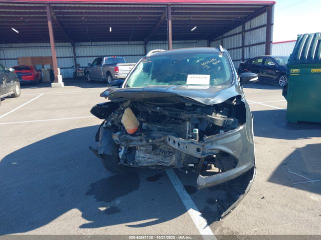 Ford Escape Titanium Image 4