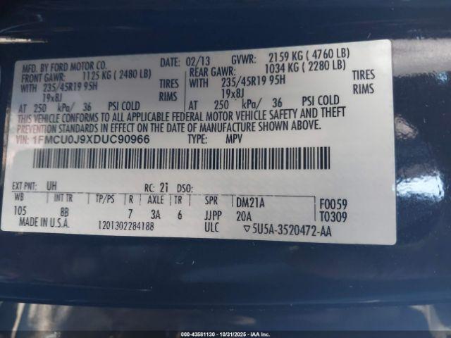 Ford Escape Titanium Image 3