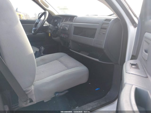 Dodge Dakota Image 2