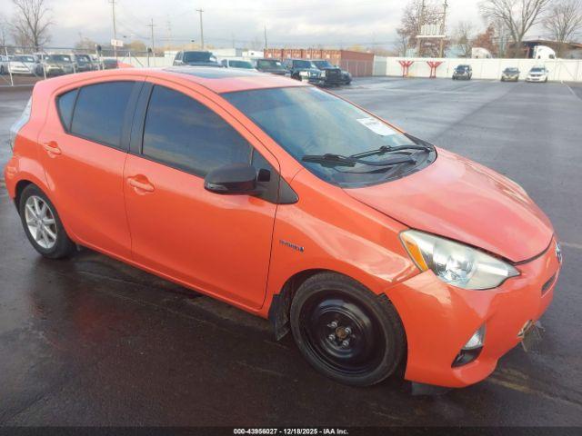  Salvage Toyota Prius c