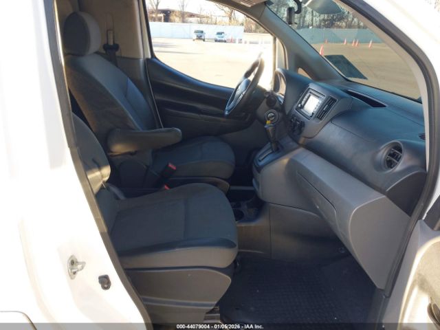 Nissan Nv Sv Image 16