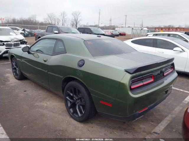 Dodge Challenger Sxt Image 3