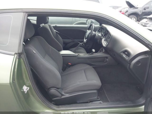 Dodge Challenger Sxt Image 6