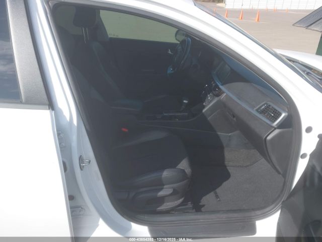 Kia Optima S Image 14