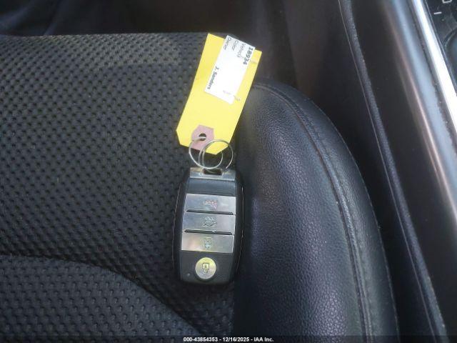 Kia Optima S Image 13