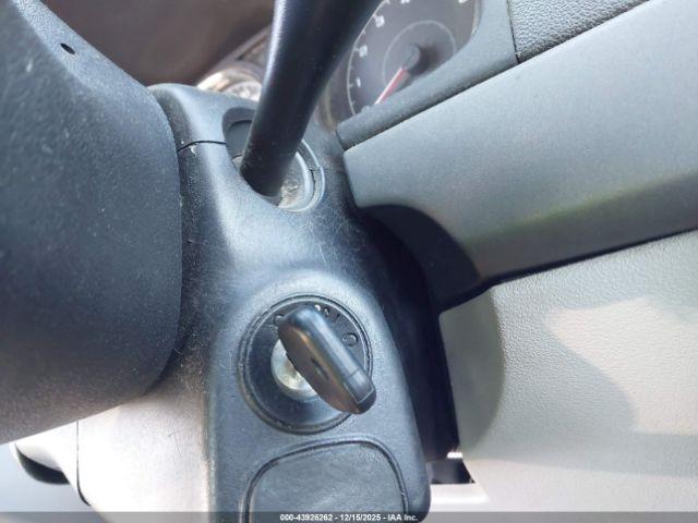 Chevrolet Cobalt Ls Image 5