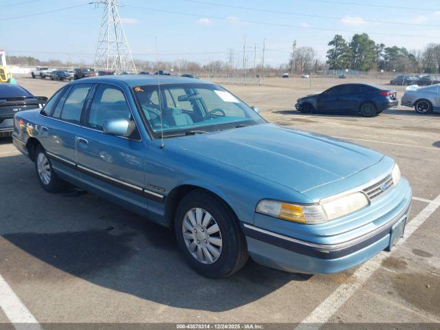  Salvage Ford Crown Victoria