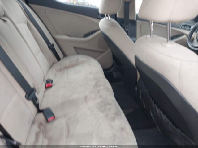 Kia Optima Lx Image 5