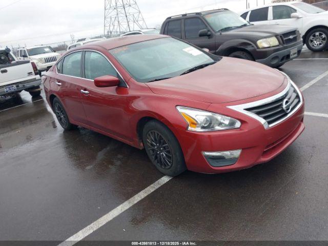  Salvage Nissan Altima