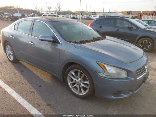  Salvage Nissan Maxima