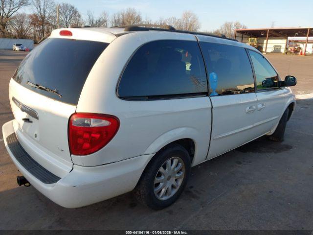 Chrysler Town & Country Lx Image 10