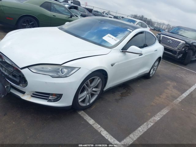 Tesla Model S Image 14