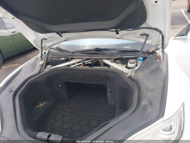 Tesla Model S Image 3