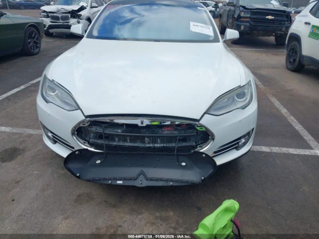 Tesla Model S Image 16