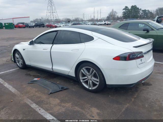 Tesla Model S Image 5