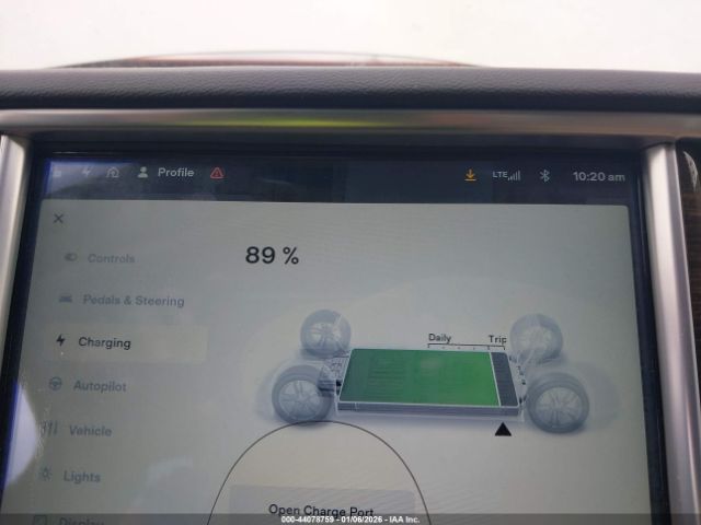 Tesla Model S Image 9