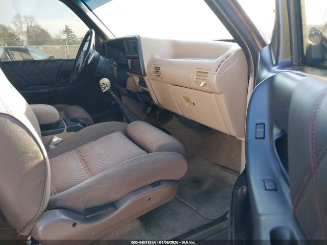 Mazda B Series Cab Plus Image 4