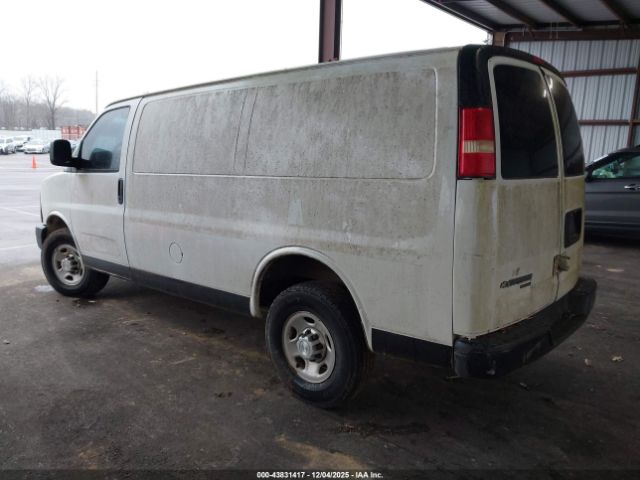 Chevrolet Express Work Van Image 12