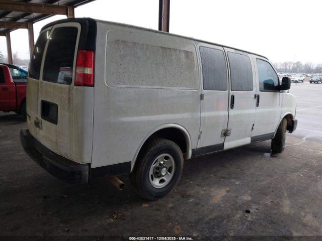 Chevrolet Express Work Van Image 3