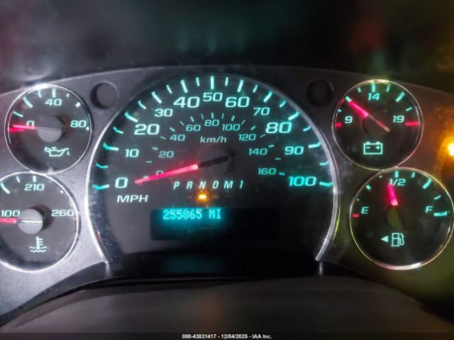 Chevrolet Express Work Van Image 14