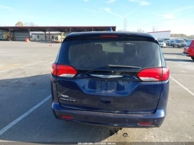 Chrysler Pacifica Lx Image 16